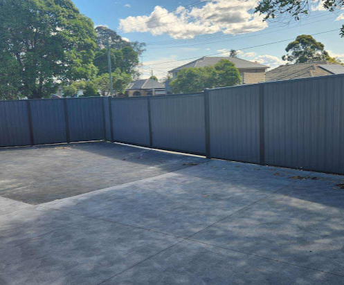 Colorbond fencing with concrete base